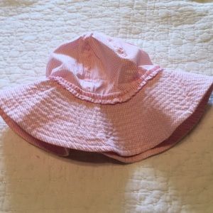Gingham pink and white Velcro tied sun hat.